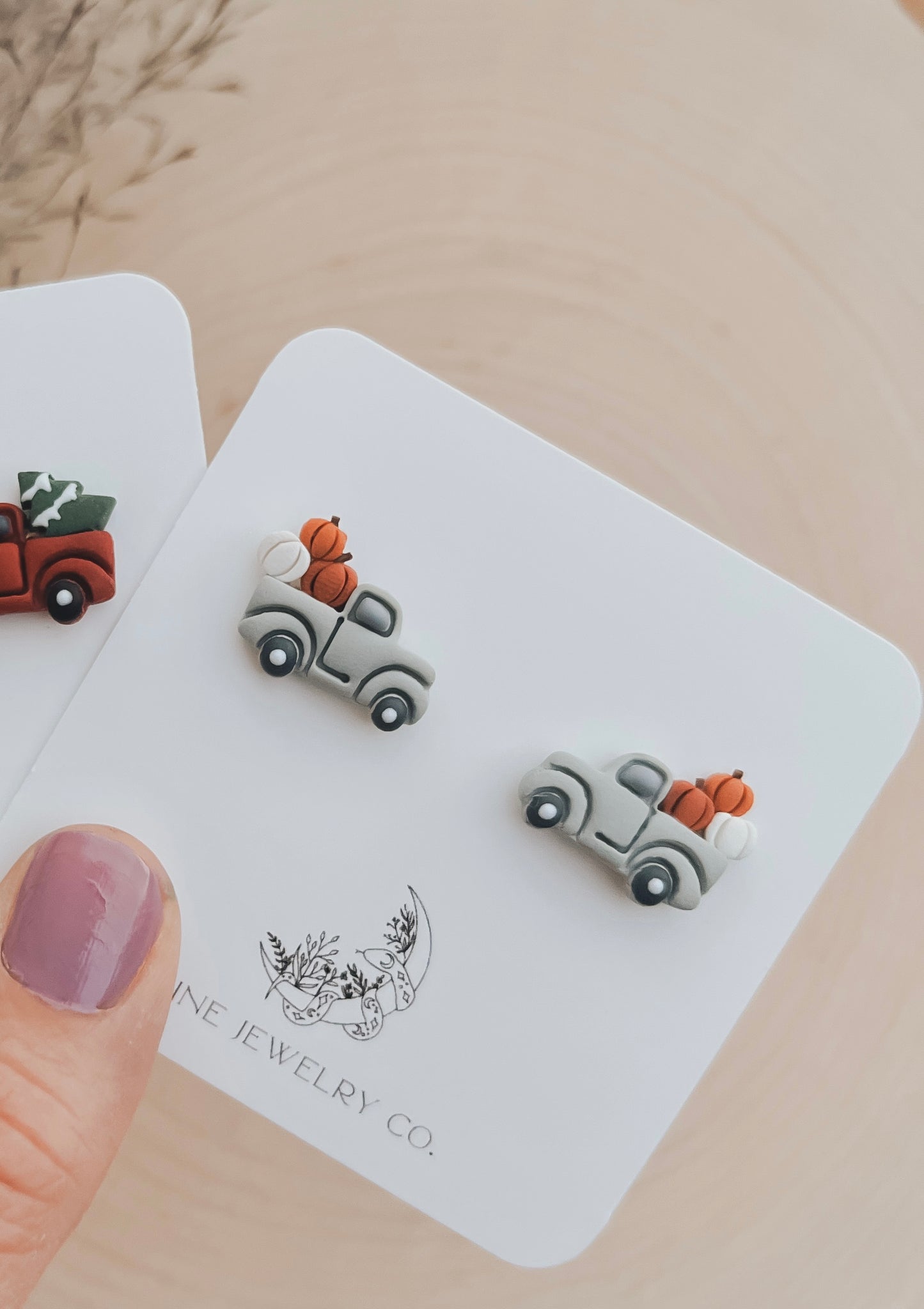 Pumpkin Truck Studs