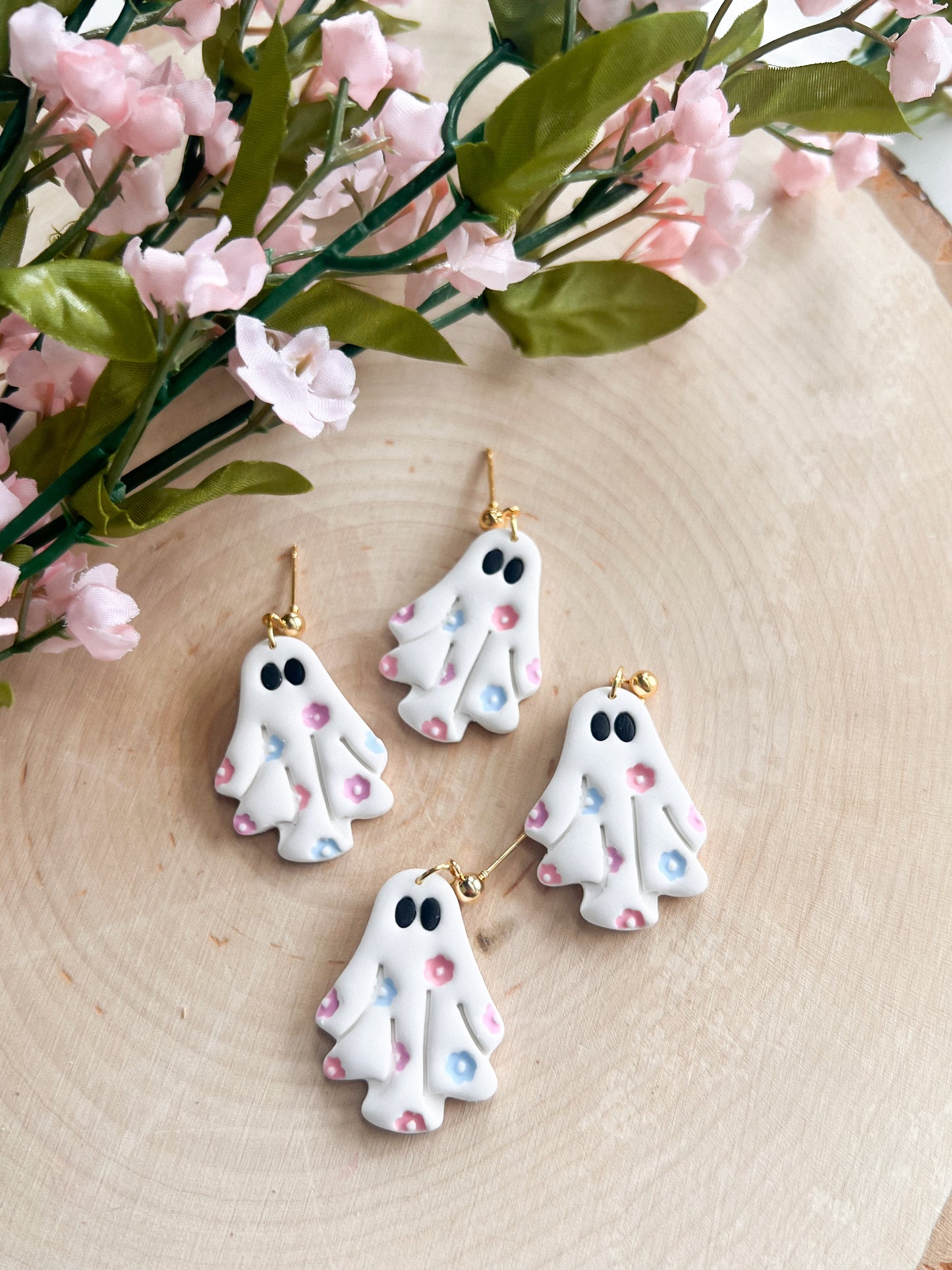 Daisy Ghost Dangle