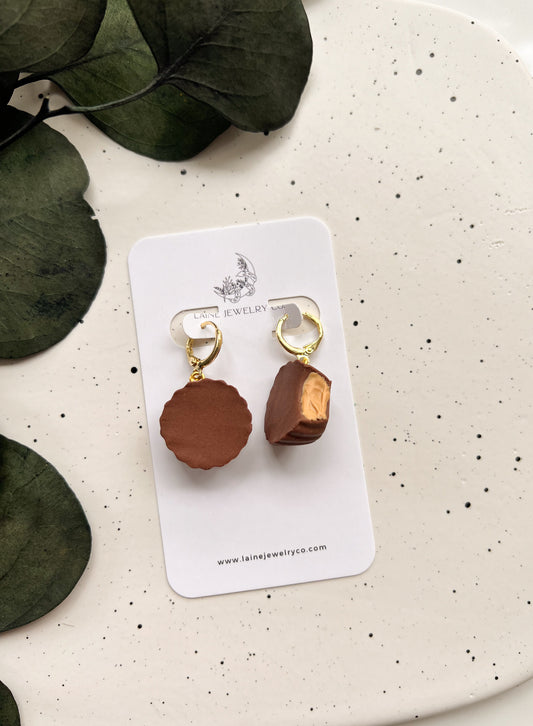 Peanut Butter Cup Huggies